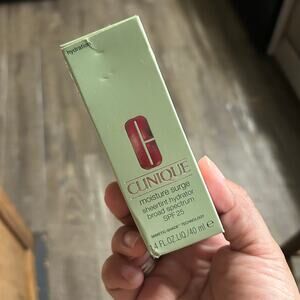 Clinique Moisture Surge Sheertint Hydrator SPF 25 Universal Deep 1.4ox NIB
